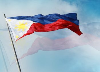 CSC chief to gov’t workers: Honor Philippine Flag