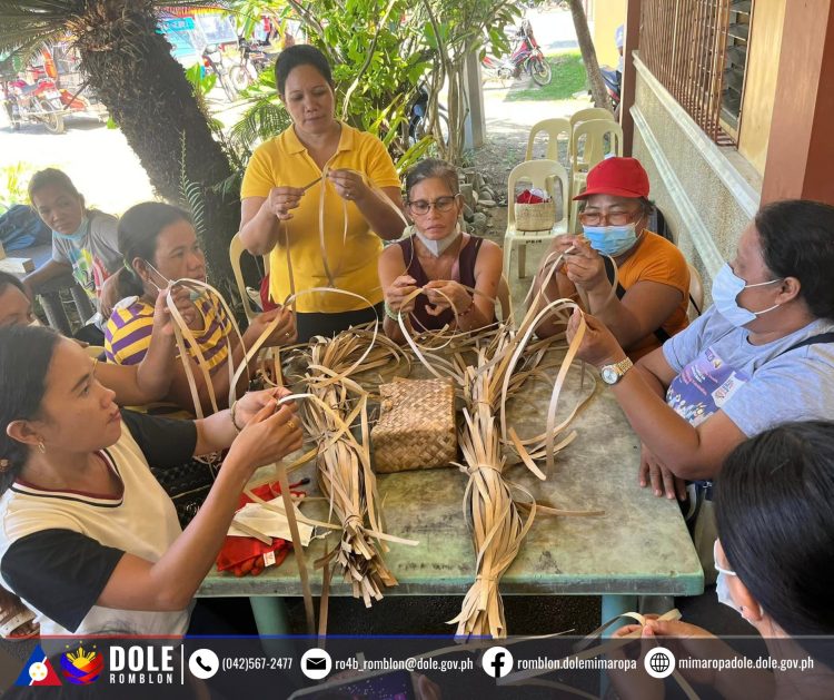 40 women in Looc engage in skills training under DOLE’s TUPAD program