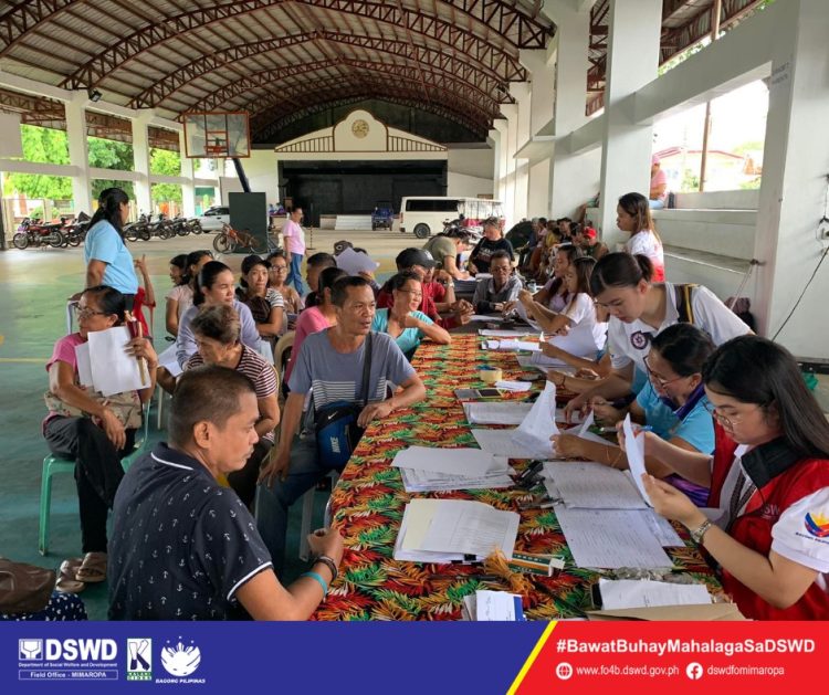 DSWD delivers P4.37M cash aid to PWDs in Romblon