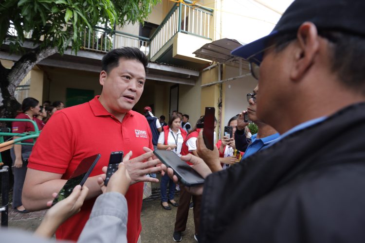 DSWD warns against unauthorized deductions from government aids