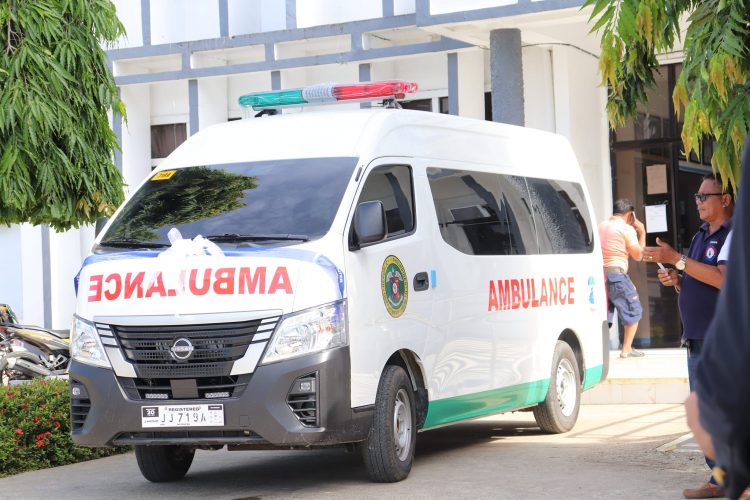 Bagong ambulansiya, tinanggap ng San Jose