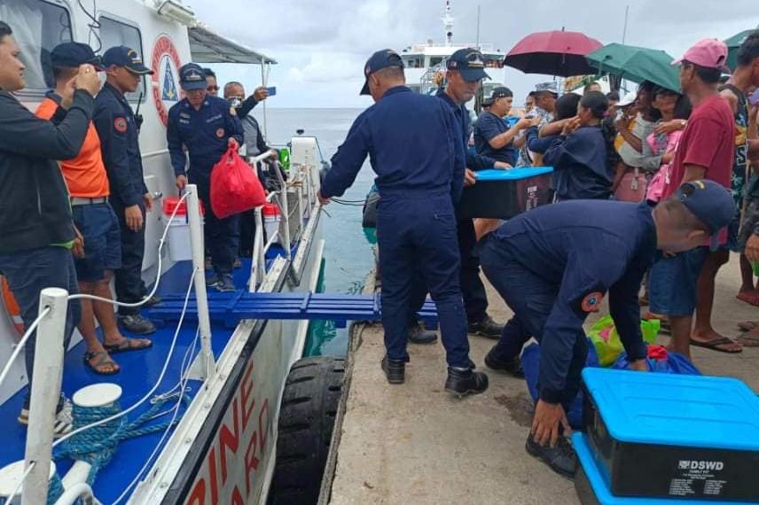 10 survivors ng pagtaob ng bangka, nakauwi na; 7 pasahero, nawawala pa rin