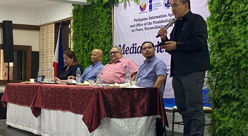 Journalists are essential to gov’t peace efforts