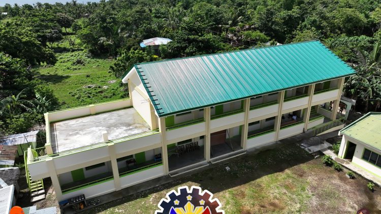 Bagong gusali para sa Mauricio F. Fabito National High School, itinayo ng DPWH
