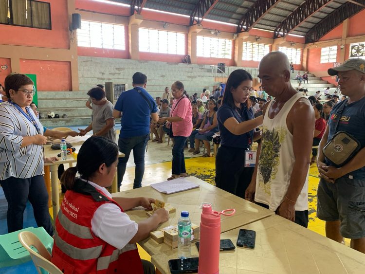 DSWD namahagi ng ayuda sa 400 Odionganon at Loocnon