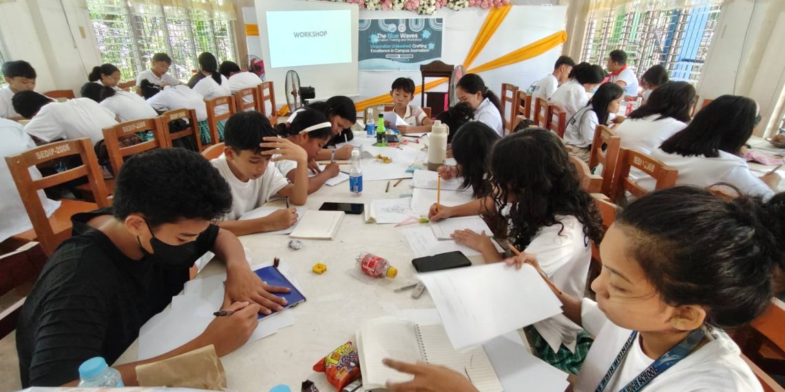 Calatrava NHS trains 36 students on campus journalism