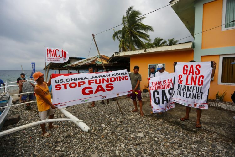 Philippine boat protests join global call to end fossil gas expansion as COP29 opens