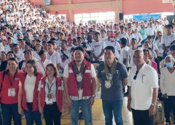 Former DSWD Sec leads distribution of P22.25M worth of assistance in Odiongan
