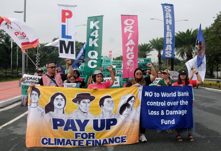 Hundreds rally in Manila, demanding climate justice