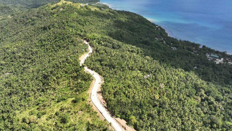 Bagong access road patungo sa Cajidiocan View Deck, halos kumpleto na