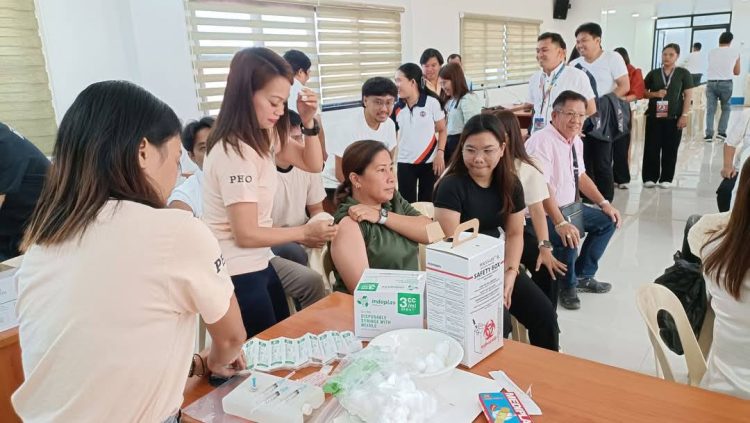 Romblon Health Office holds flu vaccination drive