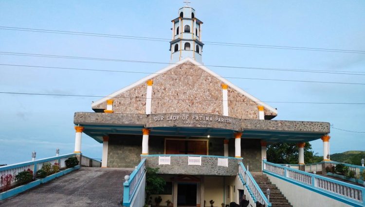 Sanggol, inabandona sa harap ng simbahan ng katoliko sa Romblon, Romblon