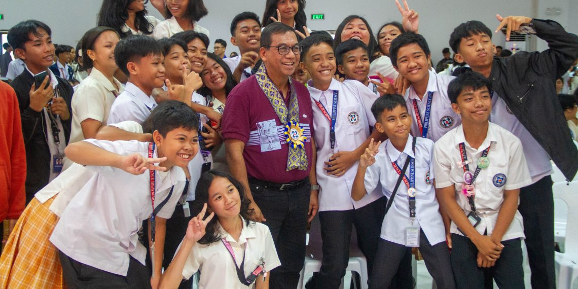 DOST Secretary Solidum, binigyang inspirasyon mga kabataang lider sa Romblon