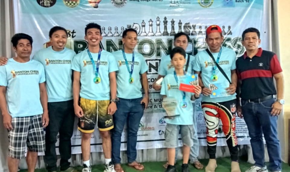 1st ever open chess tourney sa Banton, naging matagumpay