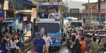 Supremo, dinumog sa motorcades sa Cavite at Batangas