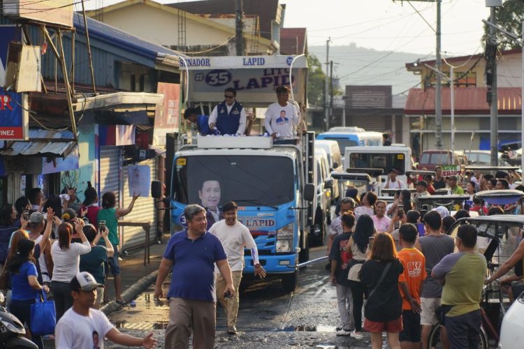Supremo, dinumog sa motorcades sa Cavite at Batangas