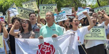 Diokno at mga kabataan, nanawagan ng dagdag sahod at pagwawakas ng Endo sa solidarity walk sa UP Diliman
