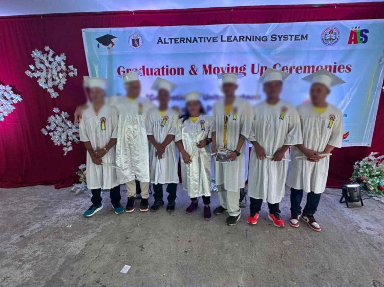 7 PDL na nakapiit sa Romblon, nakapagtapos sa tulong ng Alternative Learning System ng DepEd