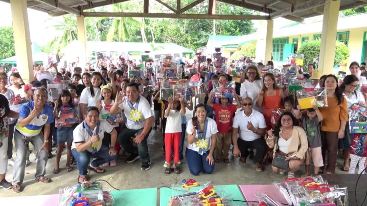 Pamamahagi ng libreng school supplies sa Odiongan, taon-taon na