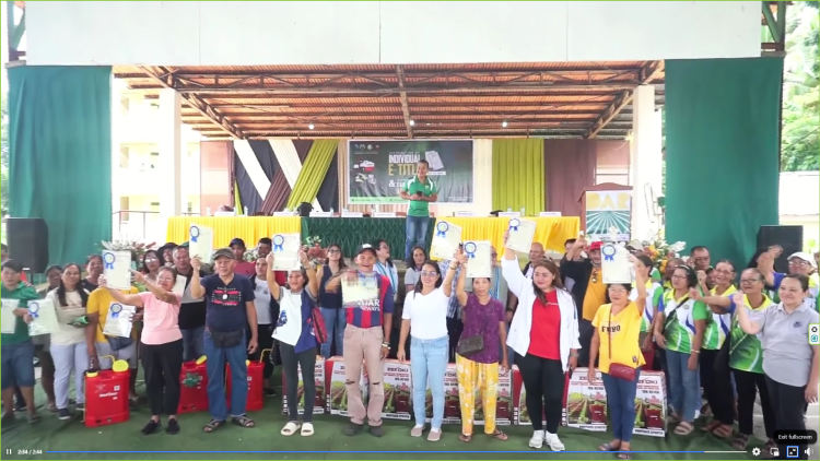 DAR Romblon namahagi ng E-Titles at makinarya sa San Andres ARBs