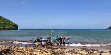 Sampung sakay ng bangka na lumubog sa Sibale Island, nailigtas