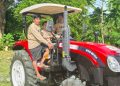 Malaking traktor, ipinagkaloob ng DA-SAAD sa mga magsasaka ng Alcantara