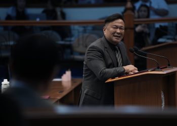 DPWH Secretary Bonoan, pinagpapahinga muna habang iniimbestigahan ang flood control projects
