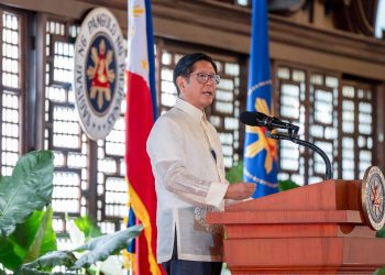 PBBM nilagdaan ang batas na nagpapahintulot foreign investors na umupa ng lupa sa Pilipinas
