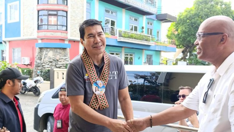 Senador Erwin Tulfo, nagpaabot ng P15M na tulong sa Romblon matapos ang Bagyong Opong