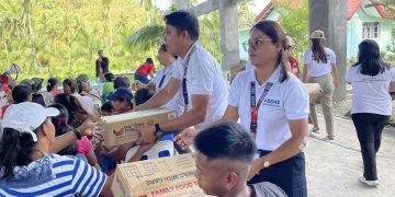 Sampung libong family food packs, naipamahagi na ng DSWD