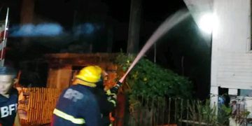 Dalawang bahay sa Santa Fe, nasunog