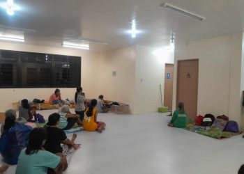 Mahigit 1,500 residente inilikas sa Banton dahil sa Bagyong Uwan