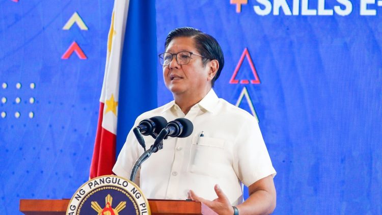 PBBM, inaprubahan ang 7K gratuity pay para sa contract, job order workers sa gobyerno