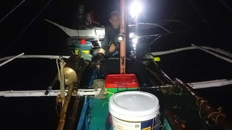 Limang mangingisda, tiklo sa umano’y ilegal na pangingisda sa Banton