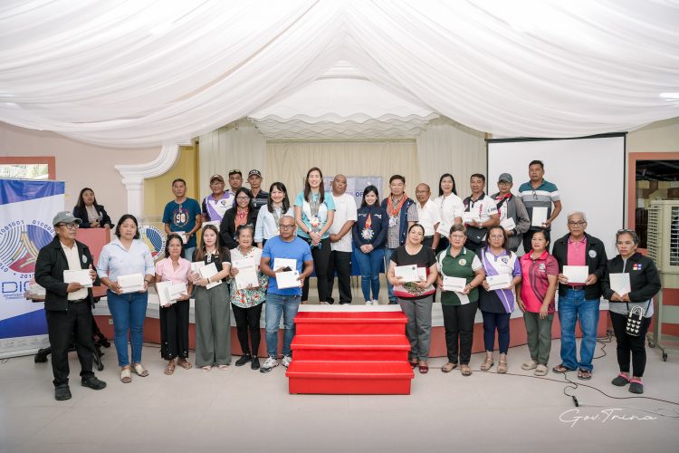 DICT, namahagi ng tablet sa 24 barangay sa Romblon para sa pagpapaunlad ng healthcare system