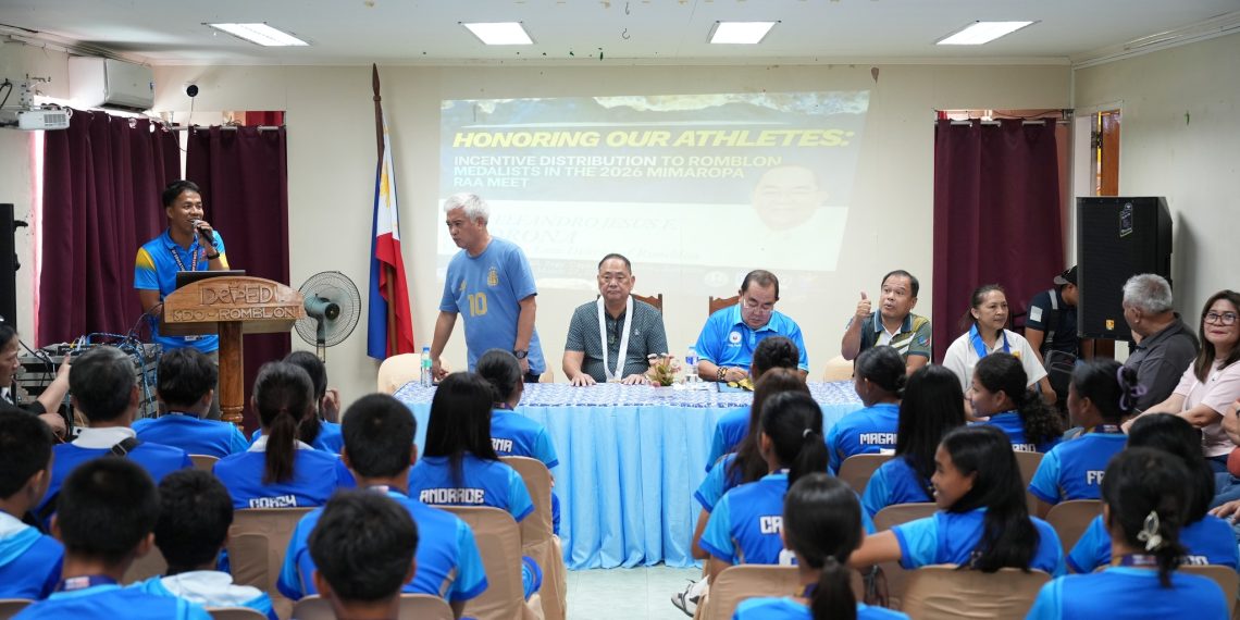 Mga atletang nakaginto sa MIMAROPA RAA 2026, tumanggap ng incentive mula kay Cong. Budoy
