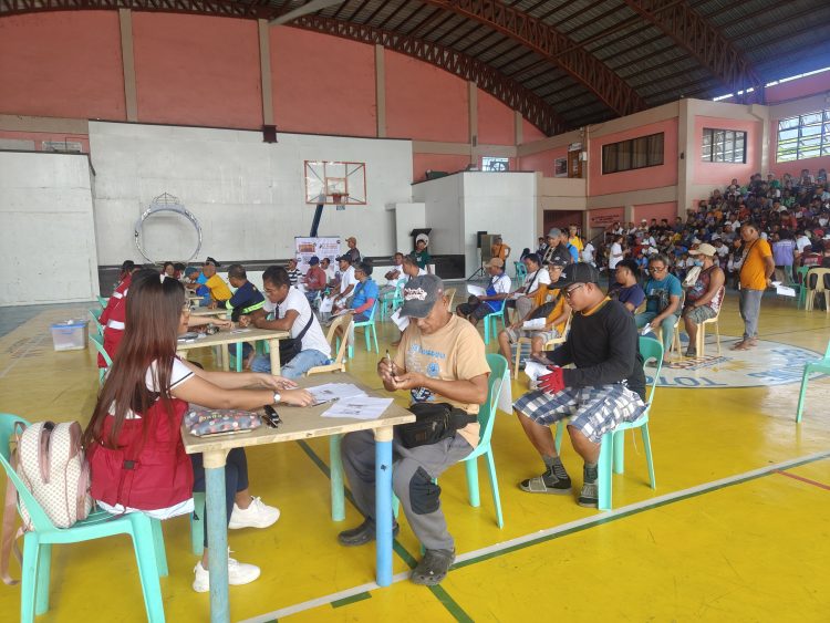 DSWD: Mga tricycle driver na hindi naisama sa unang batch, makakatanggap pa rin ng ayuda