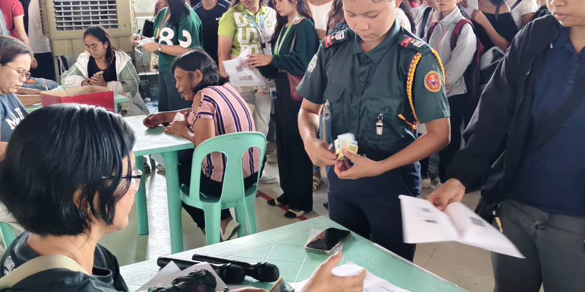 500 graduating students sa Odiongan, tumanggap ng financial assistance mula sa LGU