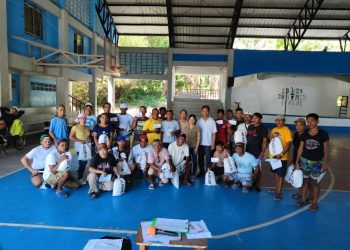 17 mangingisda sa Concepcion tumanggap ng fuel subsidy cards