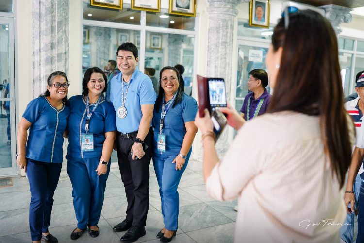P3-M AICS fund para sa bawat bayan sa Romblon, ipinagkaloob ni Sen. Erwin Tulfo