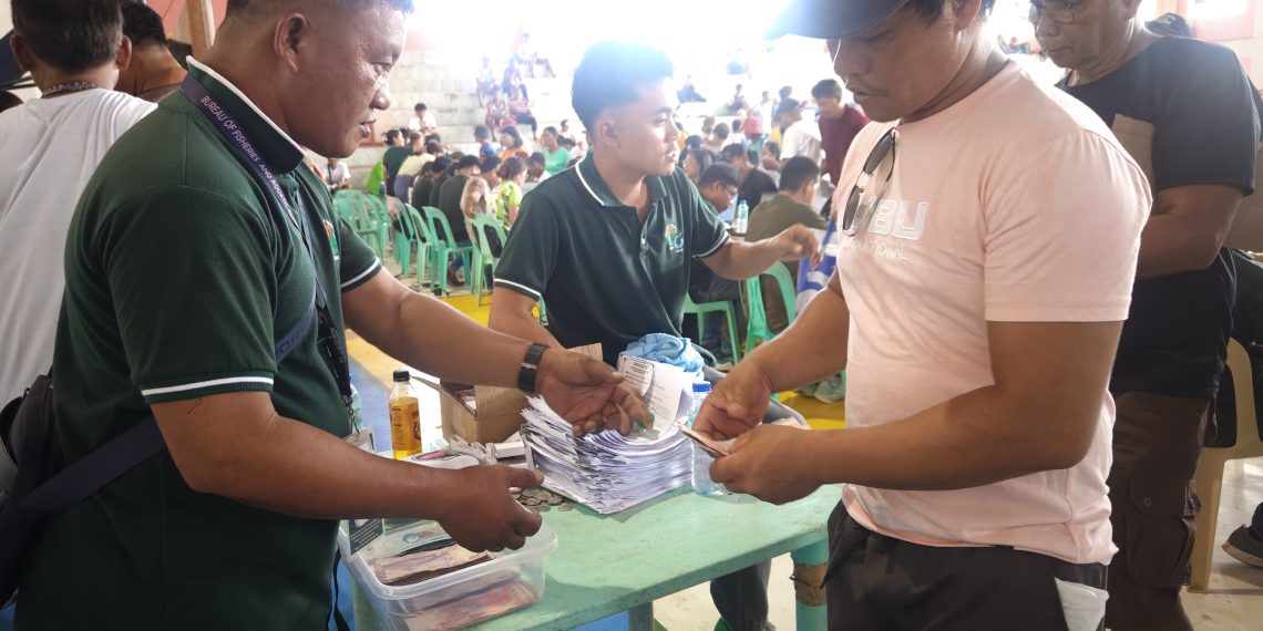 Mga magsasaka at mangingisda, nagpapasalamat sa Marcos admin sa cash assistance