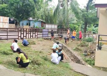 CAFGU, 4Ps beneficiaries nakiisa sa Brigada Eskwela sa Looc