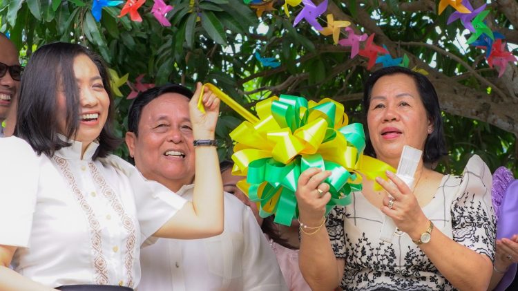 RSU naglunsad ng isang Family Empowerment Center para sa mga pamilya at kabataan