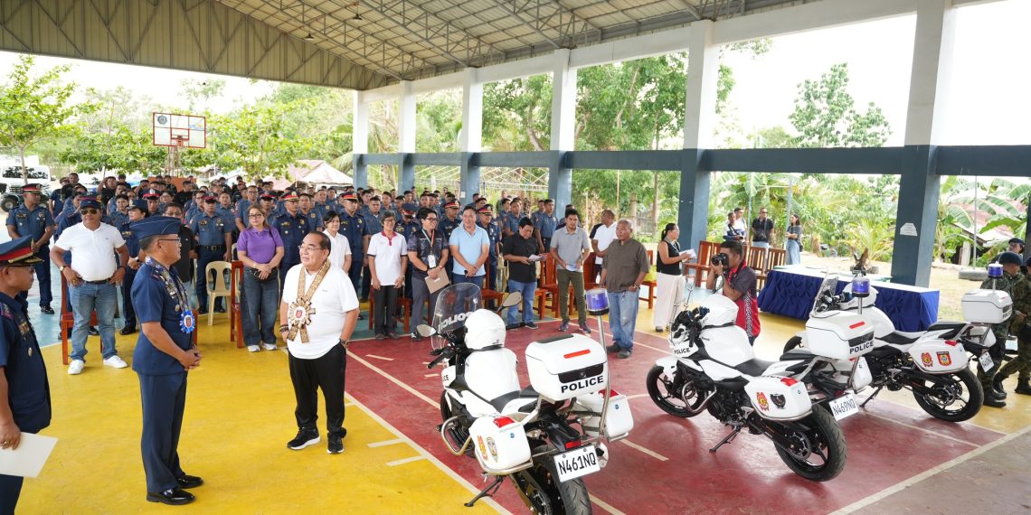 Tatlong bagong motorsiklo ipinagkaloob sa mga yunit ng PNP sa Romblon