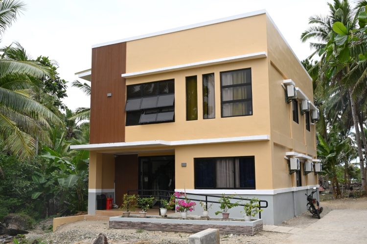 DPWH nagtayo ng bagong barangay halls sa Odiongan at San Andres
