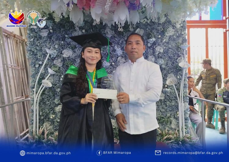 Scholarship opens door to success for fisherfolk’s daughter in Romblon