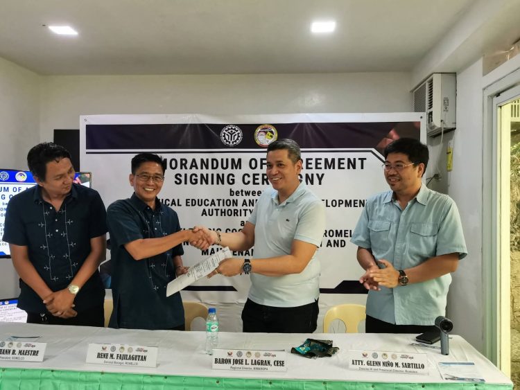 TESDA, ROMELCO lumagda sa kasunduan para sa pagsasanay sa electrical installation at maintenance