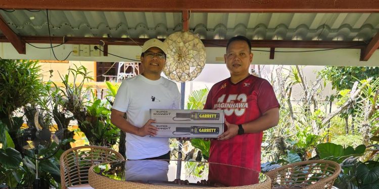 Cong. Madrona namahagi ng 30 metal detectors sa mga piling pampublikong high school sa Romblon