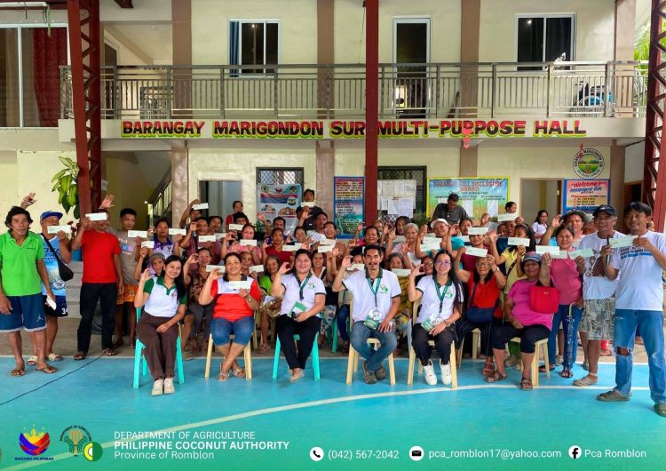 PCA namahagi ng mahigit ₱1.2-M insentibo sa mga magniniyog sa San Andres