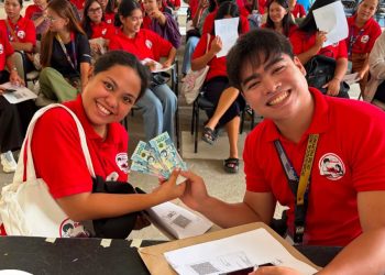DSWD namahagi ng cash-for-training at meal allowance sa 886 Tara, Basa! beneficiaries sa Romblon